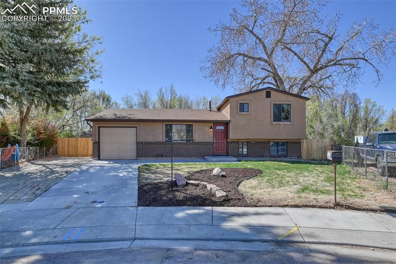 1397 Commanchero Ct, Colorado Springs, CO 80915