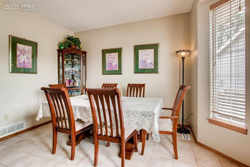 1397 Sunnyside St, Highlands Ranch, CO 80106