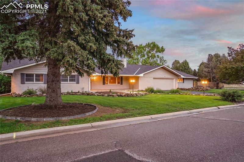 14 Broadmoor Ave, Colorado Springs, CO 80906