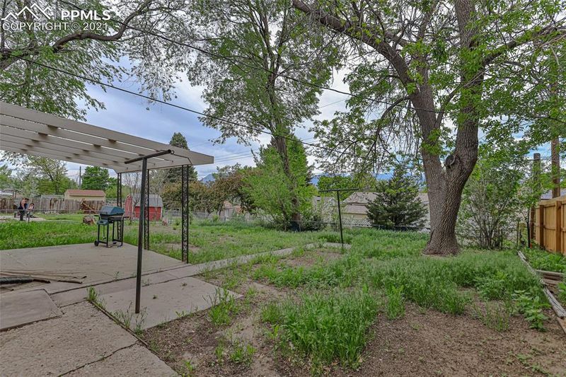 14 S Chelton Rd, Colorado Springs, CO 80910