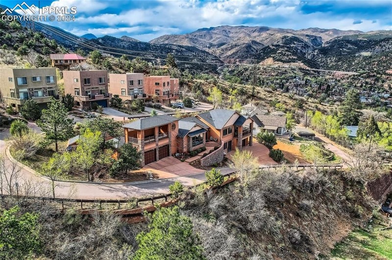 14 Edgewood Pathway Ave, Manitou Springs, CO 80829