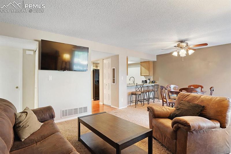 140 W Rockrimmon Blvd #203, Colorado Springs, CO 80919