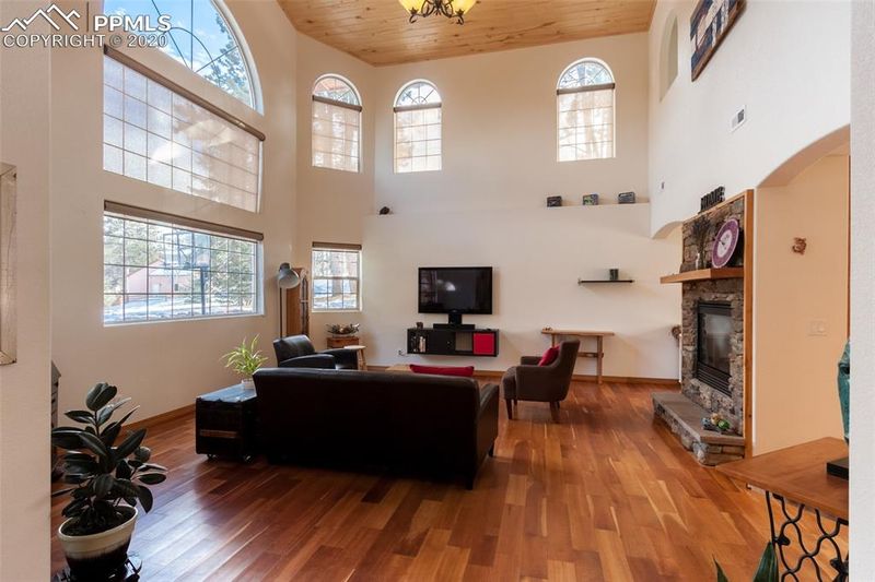 1400 Masters Dr, Woodland Park, CO 80863