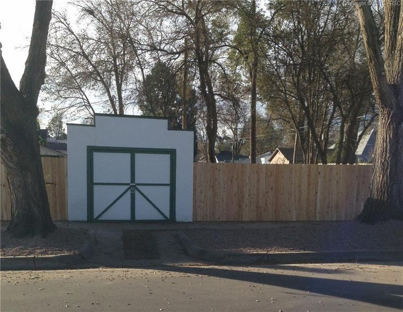 1401 Claremont Ave, Pueblo, CO 81004