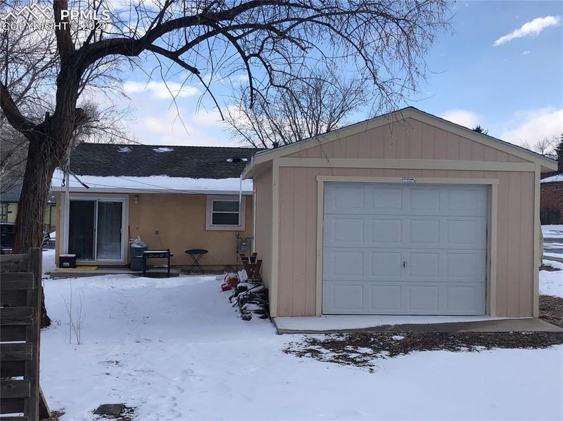 1402 Alexander Rd, Colorado Springs, CO 80909