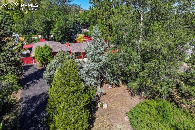 1404 W Cheyenne Rd, Colorado Springs, CO 80906