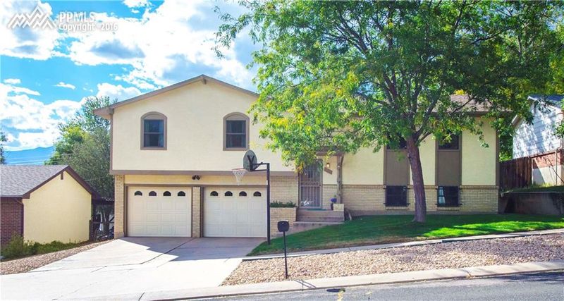 1406 Auburn Dr, Colorado Springs, CO 80909