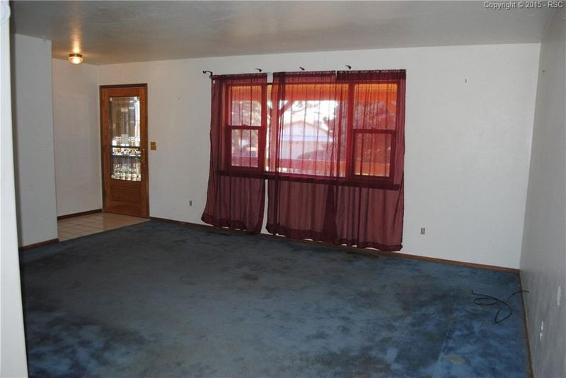 1406 Coronado Dr, Colorado Springs, CO 80910