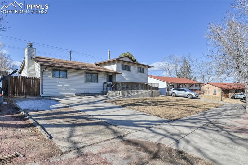 1406 Rainier Dr, Colorado Springs, CO 80910