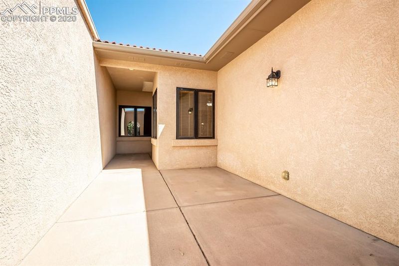 1409 Aquila Dr, Pueblo, CO 81008