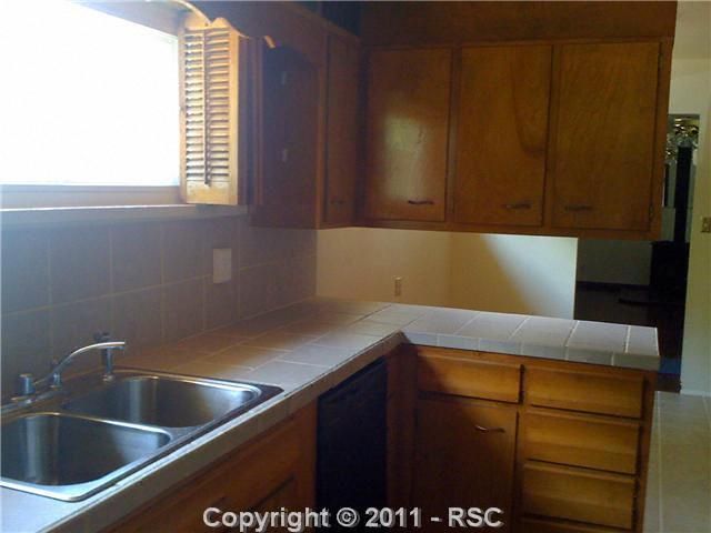 1409 Eagle View Dr, Colorado Springs, CO 80909