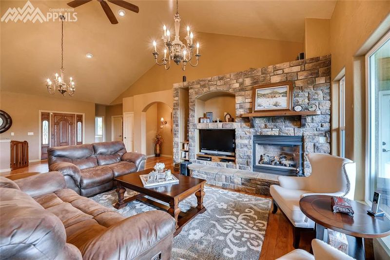 141 Spring Time Ct, Monument, CO 80132