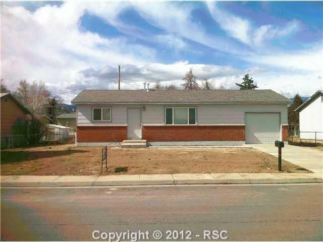 1410 Maxwell St, Colorado Springs, CO 80906