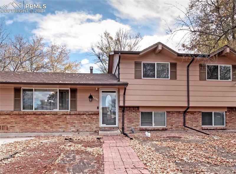 1411 Fetterman Dr, Colorado Springs, CO 80915