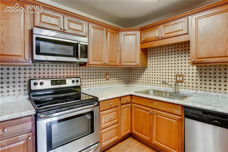 1411 Willshire Dr, Colorado Springs, CO 80906