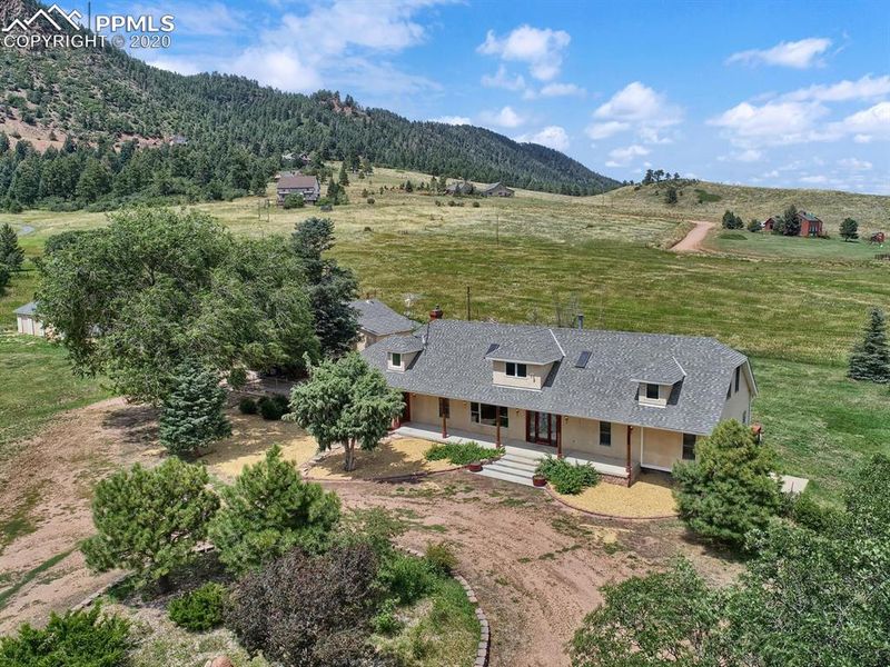14117 S Perry Park Rd, Larkspur, CO 80118