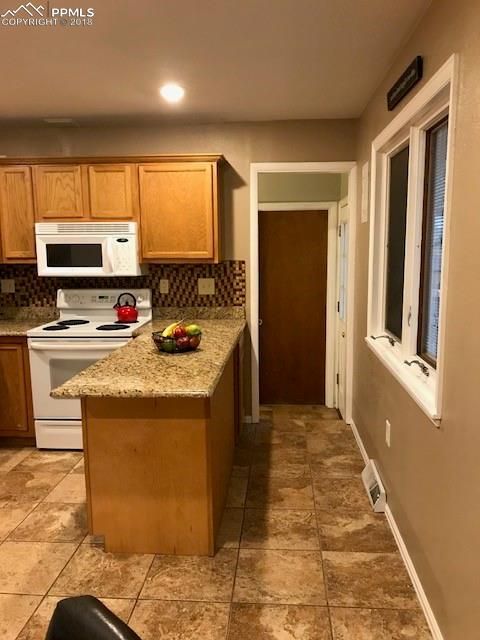 1412 Monteagle St, Colorado Springs, CO 80909