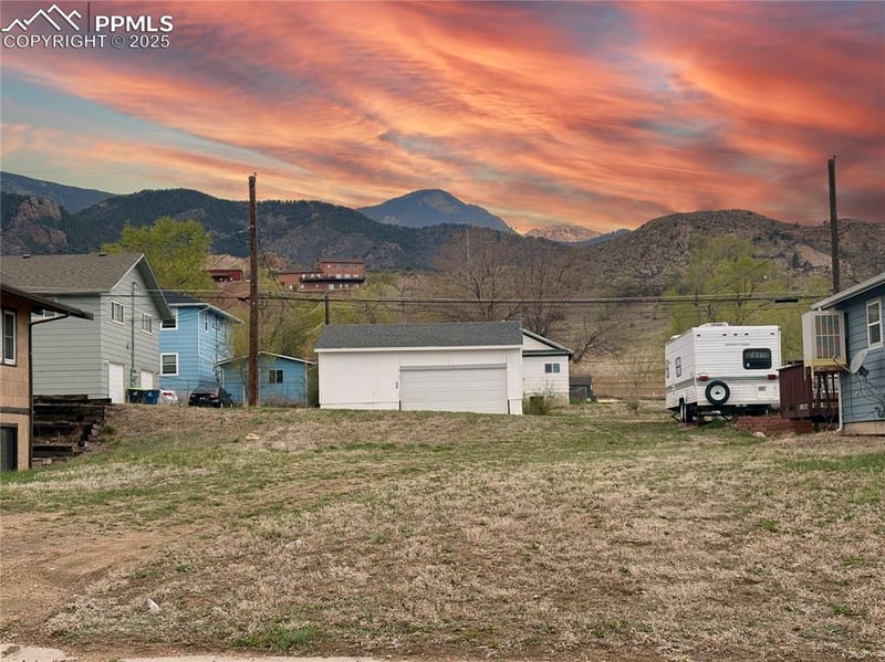1414 Langmeyer St, Colorado Springs, CO 80904