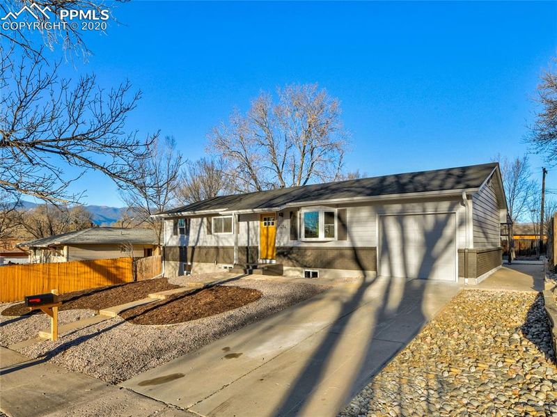 1414 Rushmore Dr, Colorado Springs, CO 80910