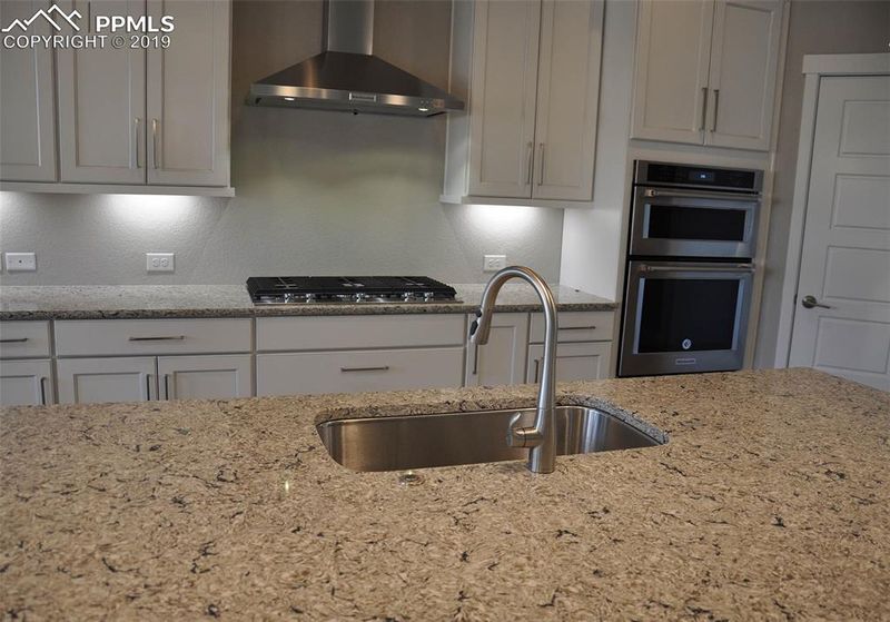 1415 Catnap Ln, Monument, CO 80132
