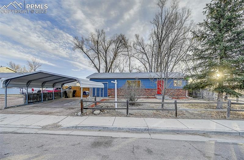 1415 Maxwell St, Colorado Springs, CO 80906