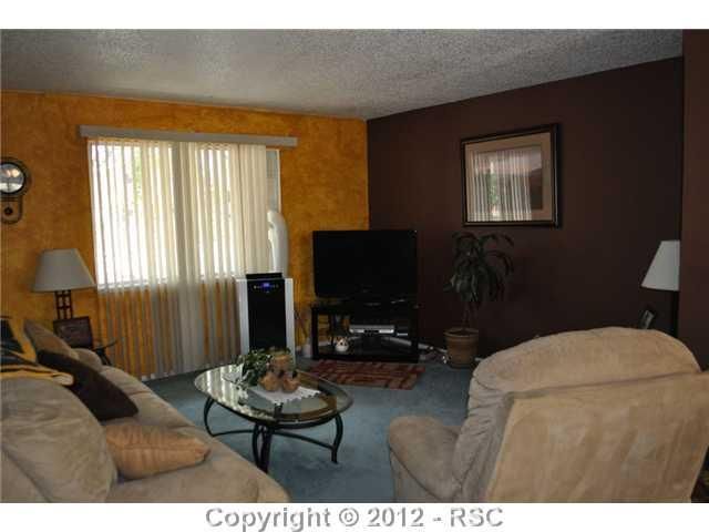 1419 Server Dr, Colorado Springs, CO 80910