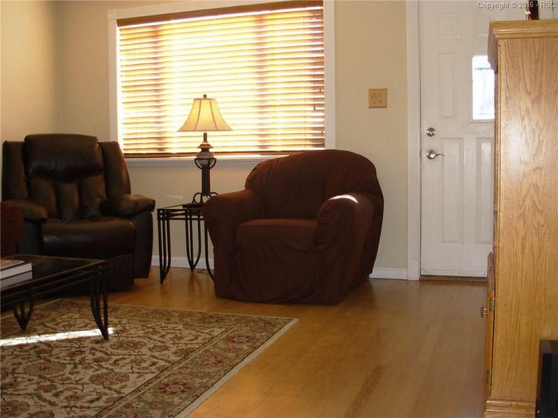 142 S Claremont St, Colorado Springs, CO 80910