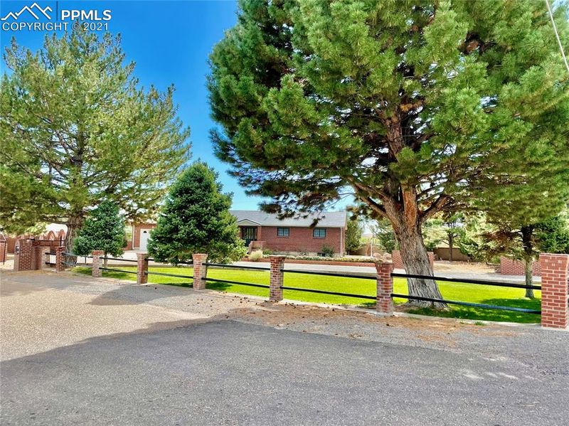1420 30th Ln, Pueblo, CO 81006