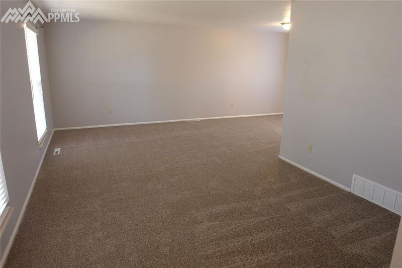 1421 Wynkoop Dr, Colorado Springs, CO 80909