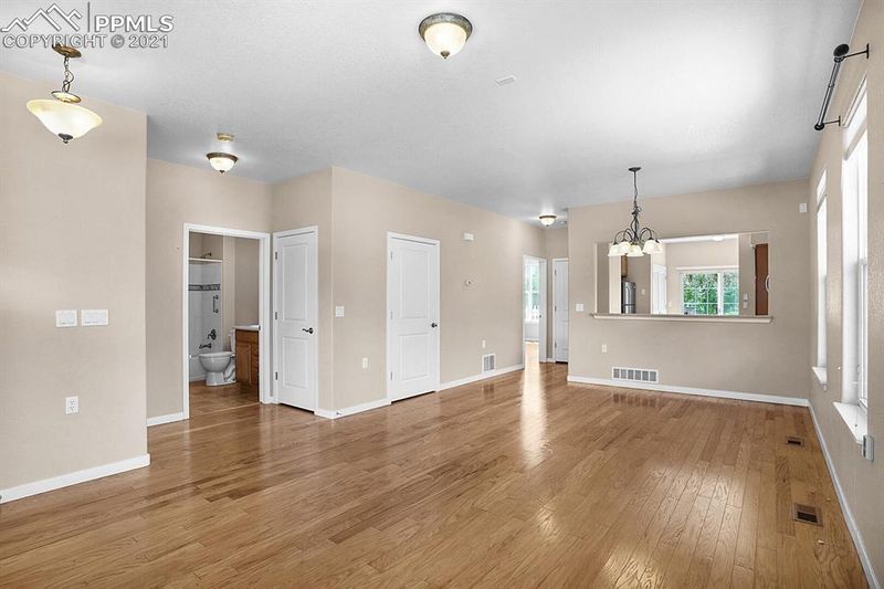 1424 Lewis Ridge Vw, Colorado Springs, CO 80907