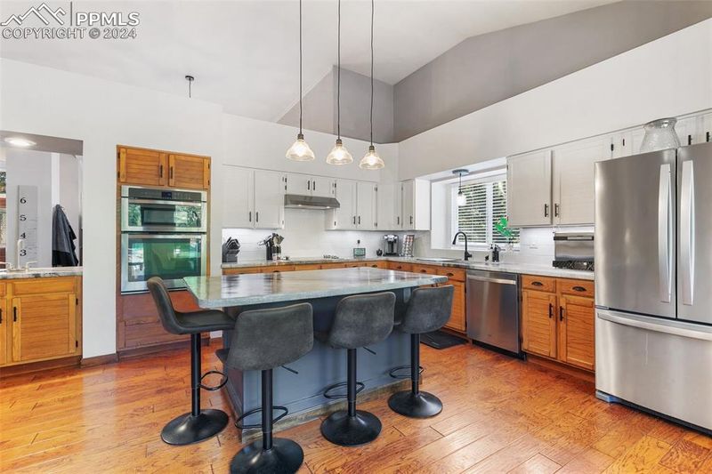 1425 Carlson Dr, Colorado Springs, CO 80919