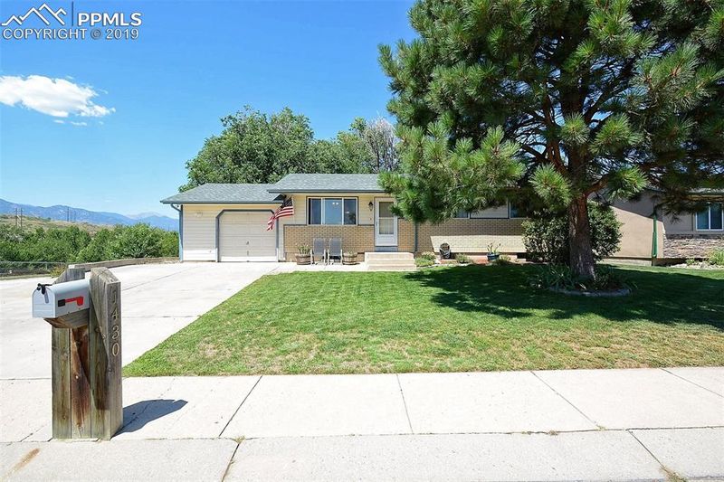1430 River Dr, Fountain, CO 80817
