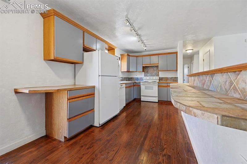 1431 Northview Dr, Colorado Springs, CO 80909