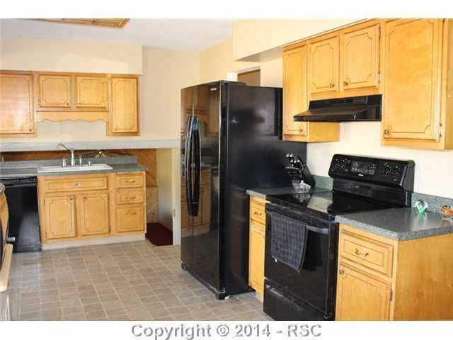 1431 Osgood Rd, Colorado Springs, CO 80915