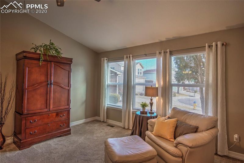 1432 Heidi Ln, Colorado Springs, CO 80907
