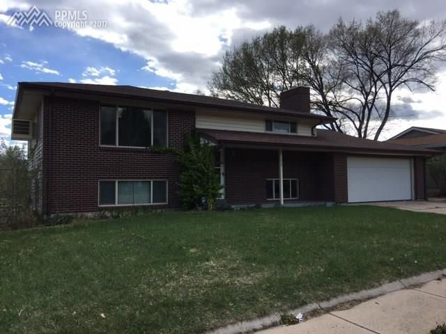 1438 Moffat Cir, Colorado Springs, CO 80909