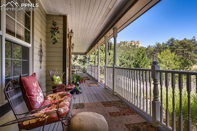 14385 Woodcrest Cir, Larkspur, CO 80118