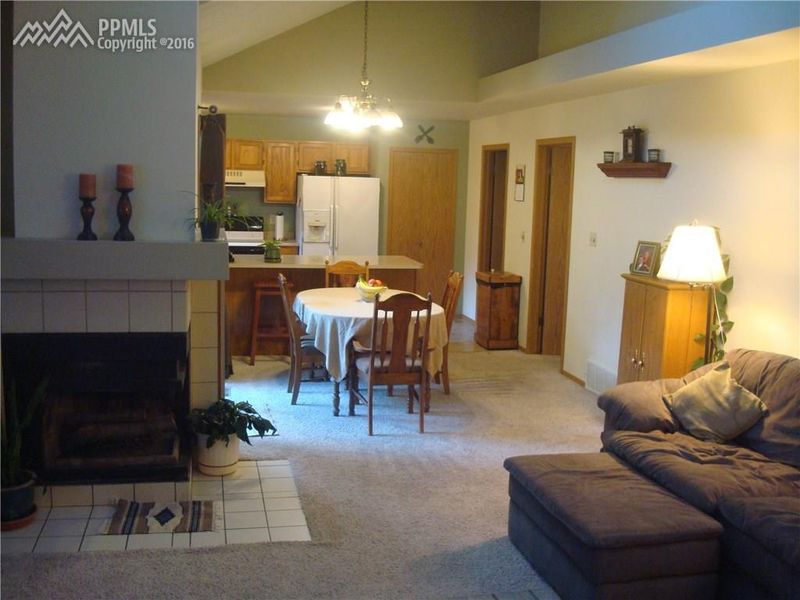 1442 4th St, Colorado Springs, CO 80907