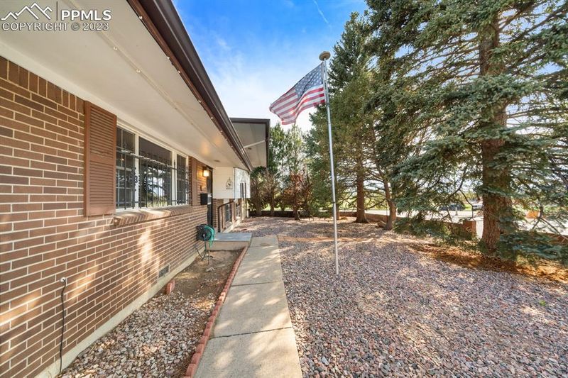 1443 Coronado Dr, Colorado Springs, CO 80910