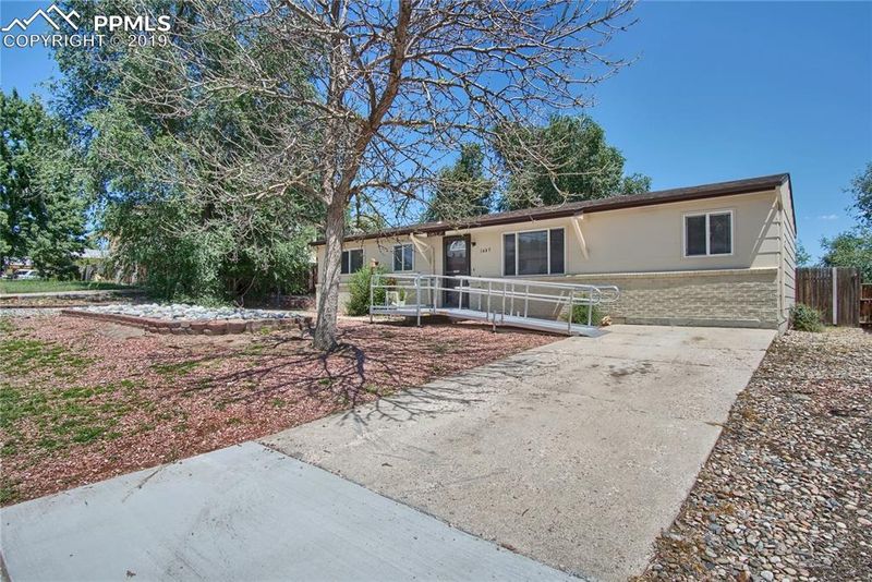 1445 Peterson Rd, Colorado Springs, CO 80915