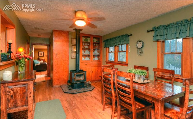 145 Lower Glenway St, Palmer Lake, CO 80133
