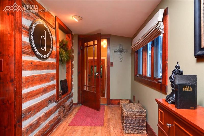 145 Lower Glenway St, Palmer Lake, CO 80133
