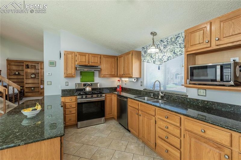 1450 Paddleboat Ct, Colorado Springs, CO 80906