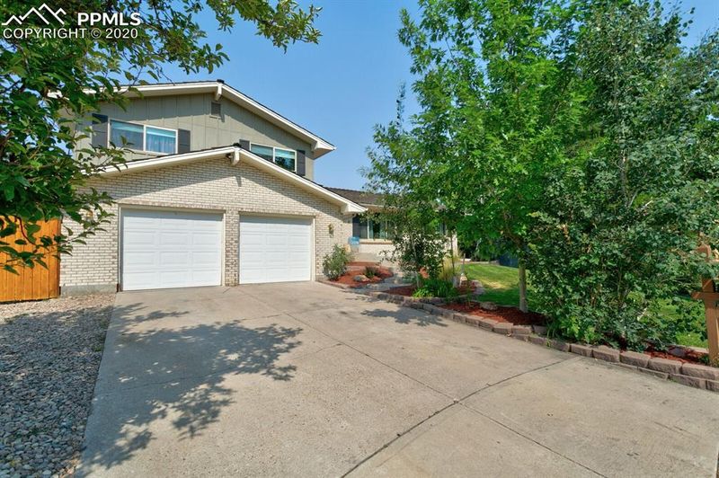 1452 S Oakland St, Aurora, CO 80012