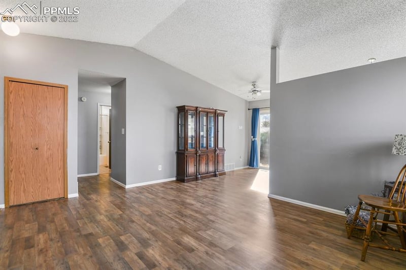 1453 Fourth St, Colorado Springs, CO 80907