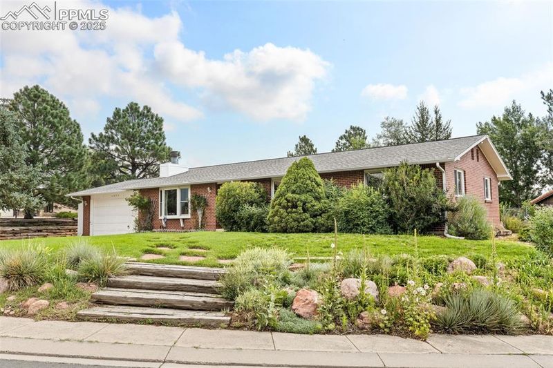 1455 W Friendship Ln, Colorado Springs, CO 80904