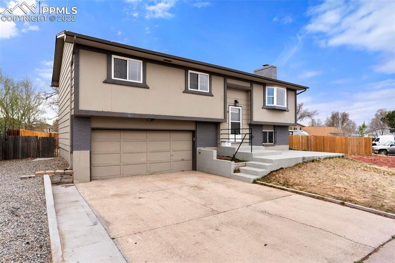 1455 Jet Wing Dr, Colorado Springs, CO 80916