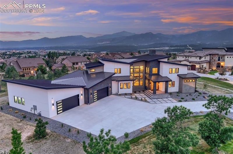 1455 Vine Cliff Hts, Colorado Springs, CO 80921