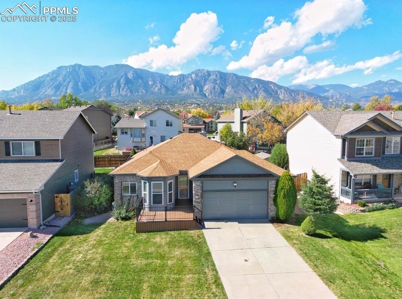 1457 Canoe Creek Dr, Colorado Springs, CO 80906