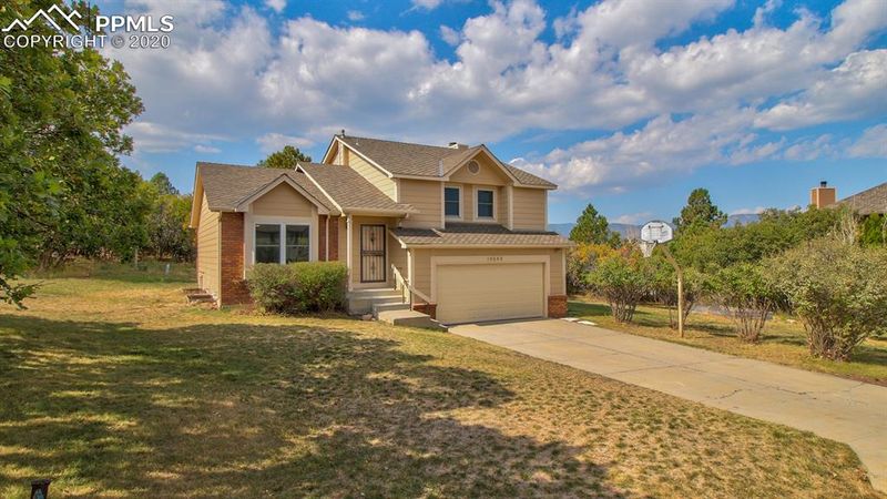 14640 River Oaks Dr, Colorado Springs, CO 80921